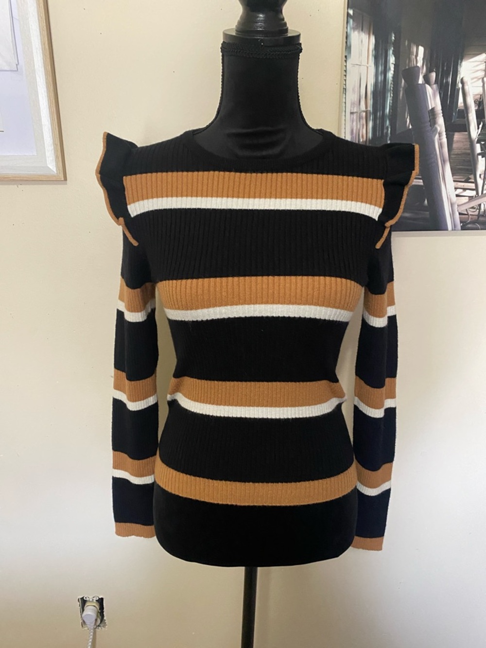 Forever 21 Black, Camel & White Striped Ruffle Shoulder Sweater Sz Juniors Med